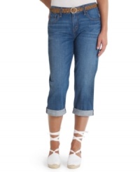 Refresh your denim look with these springy capris from Levi's! A medium blue wash and cropped, cuffed leg is essential for warmer weather. Refresh your denim look with these springy capris from Levi's! A medium blue wash and cropped, cuffed leg is essential for warmer weather.