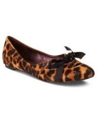 Pretty and pointed. Kensie's Milly flats feature keyhole detailing on the sides of the vamp and a ladylike grosgrain ribbon. Pretty and pointed. Kensie's Milly flats feature keyhole detailing on the sides of the vamp and a ladylike grosgrain ribbon.