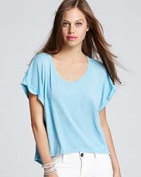Fresh Laundry updates your favorite tee with a vibrant hue, high/low hem and cuffed sleeves. Fresh Laundry updates your favorite tee with a vibrant hue, high/low hem and cuffed sleeves.