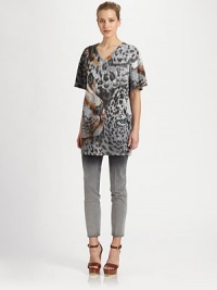 A blown-up leopard graphic is emblazoned on the front of this soft, finespun cotton style.V necklineShort sleevesAbout 18 from shoulder to hemCottonDry cleanMade in Italy of imported fabricModel shown is 5'9½ (176cm) wearing US size 4. A blown-up leopard graphic is emblazoned on the front of this soft, finespun cotton style.V necklineShort sleevesAbout 18 from shoulder to hemCottonDry cleanMade in Italy of imported fabricModel shown is 5'9½ (176cm) wearing US size 4.