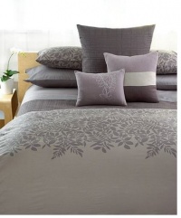 Calvin Klein Madeira Queen Duvet Set - Plum Calvin Klein Madeira Queen Duvet Set - Plum