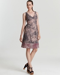 The abstract line print on this MARC BY MARC JACOBS cotton dress appeals to your artistic side, while its polished silhouette speaks to your femininity. Tied together by soft pink hues, the look is what summer is all about. The abstract line print on this MARC BY MARC JACOBS cotton dress appeals to your artistic side, while its polished silhouette speaks to your femininity. Tied together by soft pink hues, the look is what summer is all about.