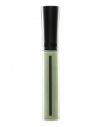 Corrective concealer in four color-balancing shades designed to target specific complexion concerns. Exclusive micro-fil technology allows for targeted correction, visibly concealing imperfections while light-reflecting pearls impart a halo of light imparting a seamless, flawless facial canvas.