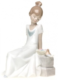 Nao Spring Has Come Porcelain Figurine Nao Spring Has Come Porcelain Figurine