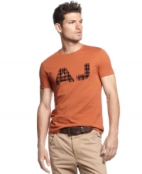 Try a different take on plaid with this t-shirt from Armani Jeans. Try a different take on plaid with this t-shirt from Armani Jeans.