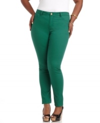 Score one of the season's ultra-hot trends with Fire's skinny plus size jeans, finished by colored washes! Score one of the season's ultra-hot trends with Fire's skinny plus size jeans, finished by colored washes!