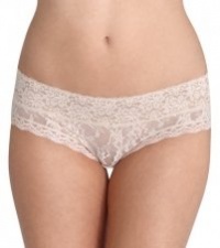 DKNY Signature Lace Bikini Panty (543000) DKNY Signature Lace Bikini Panty (543000)