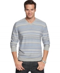 Paired with jeans or chinos, this v-neck sweater from Perry Ellis is a versatile addition to your wardrobe. Paired with jeans or chinos, this v-neck sweater from Perry Ellis is a versatile addition to your wardrobe.