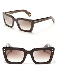 Hollywood hipsters will dig the the dark lenses and square frames of these retro Marc Jacobs shades. Hollywood hipsters will dig the the dark lenses and square frames of these retro Marc Jacobs shades.