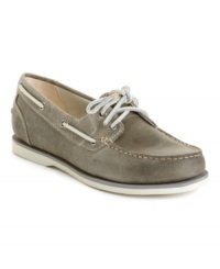 The outdoorsy comfort of Timberland gets a little nautical in the Amherst boat shoes with their classic preppy styling and soft, high-quality materials. The outdoorsy comfort of Timberland gets a little nautical in the Amherst boat shoes with their classic preppy styling and soft, high-quality materials.