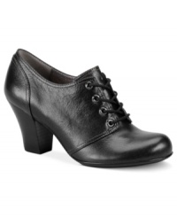 Everlasting style. The stylish Cadence pumps by Sofft shoe give your look great structure and definition, thanks to the lace-up vamp and sturdy heel. Everlasting style. The stylish Cadence pumps by Sofft shoe give your look great structure and definition, thanks to the lace-up vamp and sturdy heel.