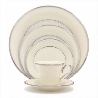 Lenox Lenox Solitaire White 5 Piece Place Setting Lenox Lenox Solitaire White 5 Piece Place Setting