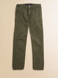 Traditional wardrobe favorite, with a relaxed and comfortable no-fuss fit. Button waist with belt loopsZip flyFront side pocketsBack flap pocketsCottonMachine washImported Traditional wardrobe favorite, with a relaxed and comfortable no-fuss fit. Button waist with belt loopsZip flyFront side pocketsBack flap pocketsCottonMachine washImported
