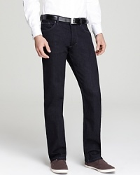 These straight leg jeans from HUGO ignite your nightlife look in dark blue. And you can wear them during the day for a bit of verve. These straight leg jeans from HUGO ignite your nightlife look in dark blue. And you can wear them during the day for a bit of verve.