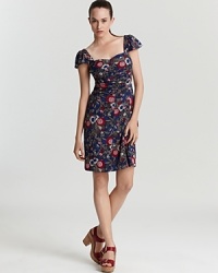 You'll be anything but a wall flower in this tailored MARC BY MARC JACOBS jersey dress, refreshingly feminine with chic details and a blooming print. You'll be anything but a wall flower in this tailored MARC BY MARC JACOBS jersey dress, refreshingly feminine with chic details and a blooming print.