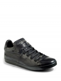 THE LOOKRound toeSeam detailsLace-up closure with metal detailTHE MATERIALLeather upperLeather lining Rubber soleORIGINMade in Italy THE LOOKRound toeSeam detailsLace-up closure with metal detailTHE MATERIALLeather upperLeather lining Rubber soleORIGINMade in Italy