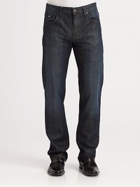 An easy-fitting, straight leg fit that will take you from after work events to weekend adventures in style, with subtle fading and treatment throughout the leg for a soft handsome finish.Five-pocket styleInseam, about 33CottonMachine washImported An easy-fitting, straight leg fit that will take you from after work events to weekend adventures in style, with subtle fading and treatment throughout the leg for a soft handsome finish.Five-pocket styleInseam, about 33CottonMachine washImported