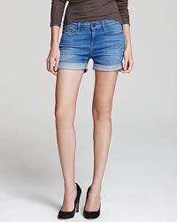 Don't come up short when it comes to style: slip into Vince's cutoffs in a light, faded wash for a sensational weekend ensemble. Don't come up short when it comes to style: slip into Vince's cutoffs in a light, faded wash for a sensational weekend ensemble.