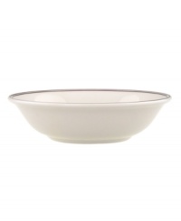Defined by a double-banded edge in premium Villeroy & Boch porcelain, this Design Naif fruit dish is a timeless go-to for fresh, yummy produce, yogurt or dessert.