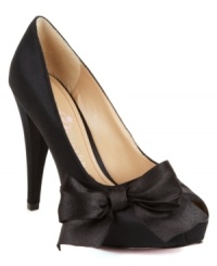 The Destiny Pumps from Paris Hilton have a bright future with their sexy peep toe upper and a flirty bow embellishment.