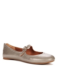 Simple and sweet, Lucky Brand's Esmie flats get feminine in a timeless maryjane silhouette. Simple and sweet, Lucky Brand's Esmie flats get feminine in a timeless maryjane silhouette.