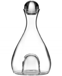 Taking cues from Tuscan wine country, this shapely Lenox decanter is designed to emphasize the rich colors and sweet aromas of your favorite varietals. With a round stopper of pure crystal.