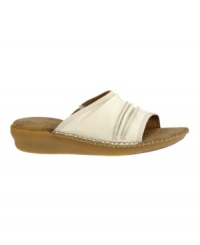 Kick back and relax in Hush Puppies' Laze slide sandals. Keep cool and comfy with the open-toe and padded footbed. Kick back and relax in Hush Puppies' Laze slide sandals. Keep cool and comfy with the open-toe and padded footbed.