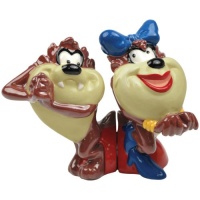 Westland Giftware Looney Tunes Magnetic Taz in Love Salt and Pepper Shaker Set, 4-Inch Westland Giftware Looney Tunes Magnetic Taz in Love Salt and Pepper Shaker Set, 4-Inch
