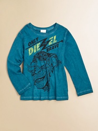 An ultra-cool, sunglasses-wearing gorilla print adds a little character to this dyed cotton tee.CrewneckLong sleevesPullover styleCottonMachine washImported An ultra-cool, sunglasses-wearing gorilla print adds a little character to this dyed cotton tee.CrewneckLong sleevesPullover styleCottonMachine washImported