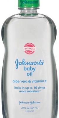 Johnson's Baby Oil, Aloe Vera and Vitamin E, 20 Ounce (Pack of 2) Johnson's Baby Oil, Aloe Vera and Vitamin E, 20 Ounce (Pack of 2)