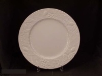Mikasa English Countryside 12-Inch Round Buffet Platter Mikasa English Countryside 12-Inch Round Buffet Platter