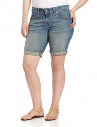 Levi's Women's Plus Size 542 Bermuda Short Levi's Women's Plus Size 542 Bermuda Short