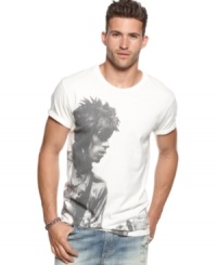 Rock this t-shirt from Rolling Stones and harness the timeless cool of Keith.