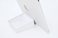 Blue Lounge Design NS-WH Nest Organizing Stand for iPad/iPad 2 and Other Tablets - White Blue Lounge Design NS-WH Nest Organizing Stand for iPad/iPad 2 and Other Tablets - White