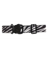 Leave your mark on your luggage and add a serious stripe of style with a versatile wrap-around strap that keeps your bag closed and identifies it in a sea of bags at a busy terminal. Leave your mark on your luggage and add a serious stripe of style with a versatile wrap-around strap that keeps your bag closed and identifies it in a sea of bags at a busy terminal.