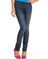 Modernize your denim look in these skinny jeans from Lee Platinum, complete with a figure-flattering fit and vintage-inspired wash. Modernize your denim look in these skinny jeans from Lee Platinum, complete with a figure-flattering fit and vintage-inspired wash.