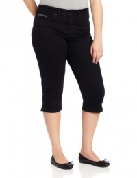 Levi's Women's 512 Plus-Size Capris Tummy Slimming Panel Jean