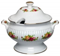 Royal Albert Old Country Roses Covered Vegetable Tureen Royal Albert Old Country Roses Covered Vegetable Tureen
