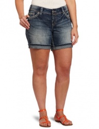 Silver Jeans Juniors Plus-Size Suki Surplus Short, Medium Blue, 20 Silver Jeans Juniors Plus-Size Suki Surplus Short, Medium Blue, 20