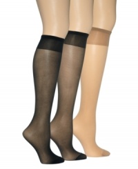 For all-day comfort, Berkshire's sheer knee-highs features a non-binding top. For all-day comfort, Berkshire's sheer knee-highs features a non-binding top.