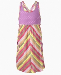Bits and pieces. Classic prints are paired to make an adorable Jessica Simpson dress that will easily pull together her fun warm-weather look. Bits and pieces. Classic prints are paired to make an adorable Jessica Simpson dress that will easily pull together her fun warm-weather look.