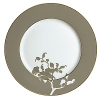 This Limoges porcelain dinner service was created by the well-known designer Sylvie Langet for Raynaud. The leaf design and the bird silhouettes are reminiscent of the golden era of past styles. The fresh colors evoke a feeling of hospitality and the lightness of an early summer day. The clever interplay of positive and negative color highlights the design very effectively. The birds decorate the individual pieces of the dinner service in black, white or gold - to match the rims. This Limoges porcelain dinner service was created by the well-known designer Sylvie Langet for Raynaud. The leaf design and the bird silhouettes are reminiscent of the golden era of past styles. The fresh colors evoke a feeling of hospitality and the lightness of an early summer day. The clever interplay of positive and negative color highlights the design very effectively. The birds decorate the individual pieces of the dinner service in black, white or gold - to match the rims.