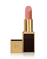 To Tom Ford, there is no more dramatic accessory than a perfect lip. It is the focus of the face and it has the power to define a woman's whole look. Each lip color is Tom Ford's modern ideal of an essential makeup shade. Rare and exotic ingredients including soja seed extract, Brazilian murumuru butter and chamomilla flower oil create an ultracreamy texture with an incredibly smooth application. Specially treated color pigments are blended to deliver pure color with just the right balance of luminosity. To Tom Ford, there is no more dramatic accessory than a perfect lip. It is the focus of the face and it has the power to define a woman's whole look. Each lip color is Tom Ford's modern ideal of an essential makeup shade. Rare and exotic ingredients including soja seed extract, Brazilian murumuru butter and chamomilla flower oil create an ultracreamy texture with an incredibly smooth application. Specially treated color pigments are blended to deliver pure color with just the right balance of luminosity.
