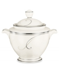 Fluid platinum scrolls glide freely throughout this beautiful fine china covered sugar bowl from Noritake. Easy to match with any decor, the fresh and elegant Platinum Wave collection of dinnerware and dishes is a timeless look for fine dining or luxurious everyday meals.