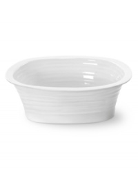 From celebrated chef and food writer, Sophie Conran, comes this artfully designed pie dish. Created with the foodie in mind, this versatile dish transitions from cookware to dinnerware with the utmost ease. From celebrated chef and food writer, Sophie Conran, comes this artfully designed pie dish. Created with the foodie in mind, this versatile dish transitions from cookware to dinnerware with the utmost ease.