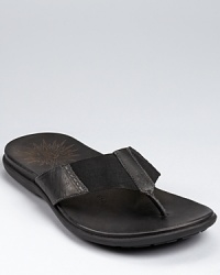 Sunny days call for sandals, and you'll maintain your style with these sleek and refined leather flip flops from John Varvatos Star USA. Sunny days call for sandals, and you'll maintain your style with these sleek and refined leather flip flops from John Varvatos Star USA.