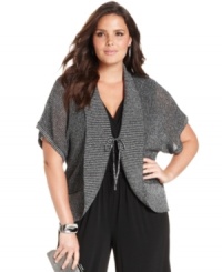 Add sparkle to your style with Spense's short sleeve plus size cardigan, flaunting a metallic finish. Add sparkle to your style with Spense's short sleeve plus size cardigan, flaunting a metallic finish.