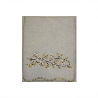 Avanti Premier Golden Leaves Bath Towel, White Avanti Premier Golden Leaves Bath Towel, White