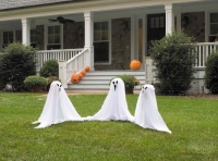 Ghostly Group Lawn Decoration