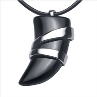 Elegant Black Onyx Spear Stainless Steel Pendant Mens Chain Elegant Black Onyx Spear Stainless Steel Pendant Mens Chain
